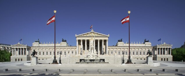 Frontansicht des österreichischen Parlaments